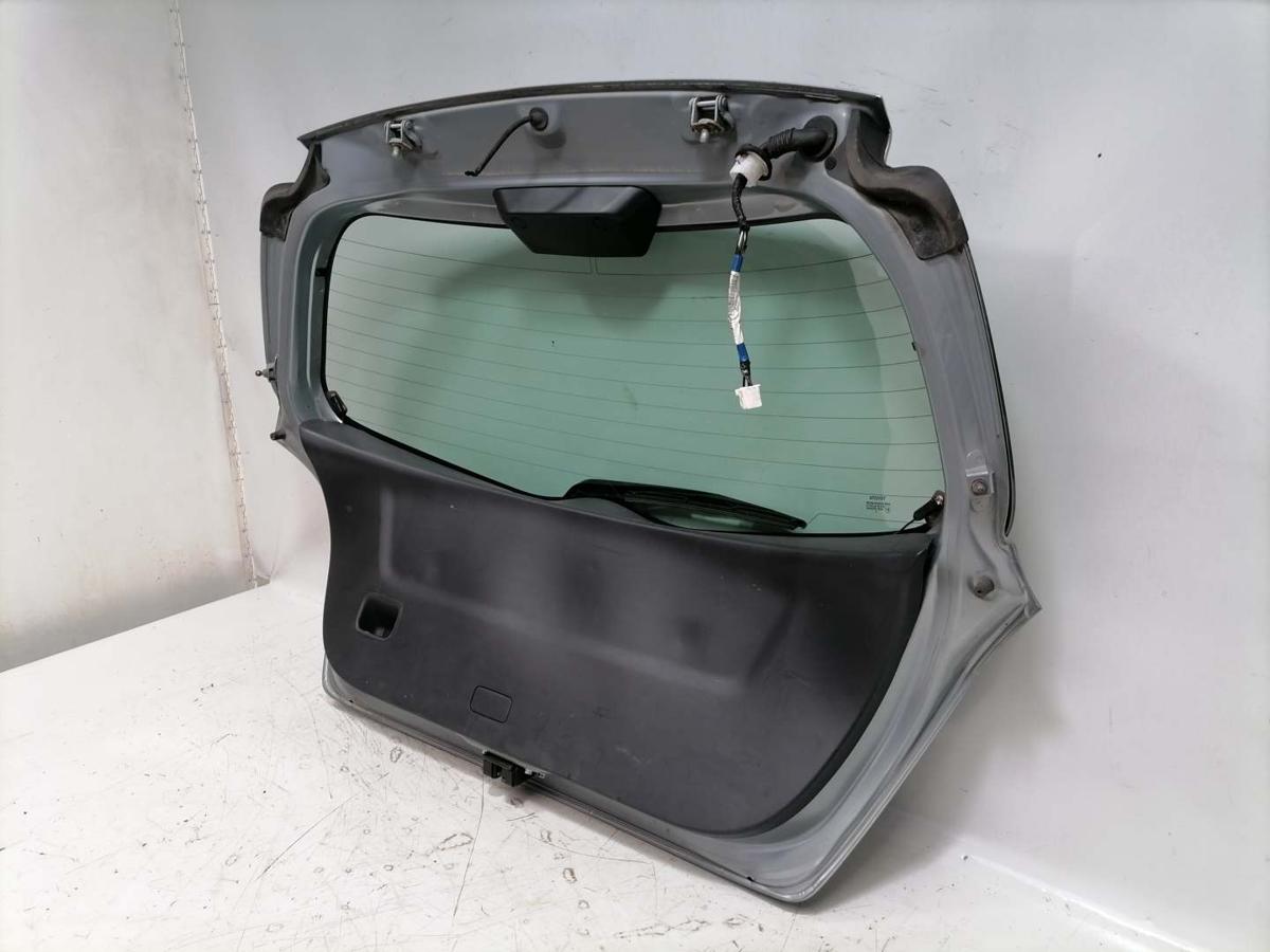 Toyota Yaris original Heckklappe mit Heckscheibe 1F8 Medium Silver Bj.2011